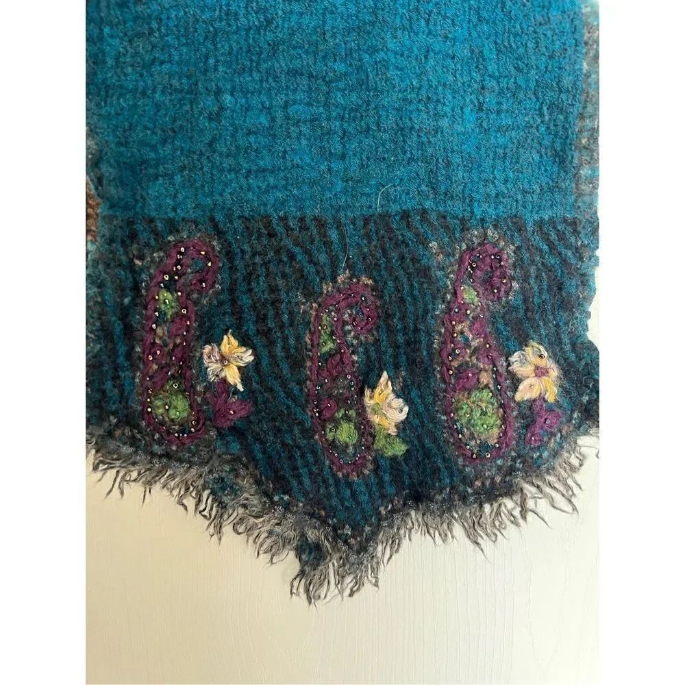 Scarf - Picture 3 of 4